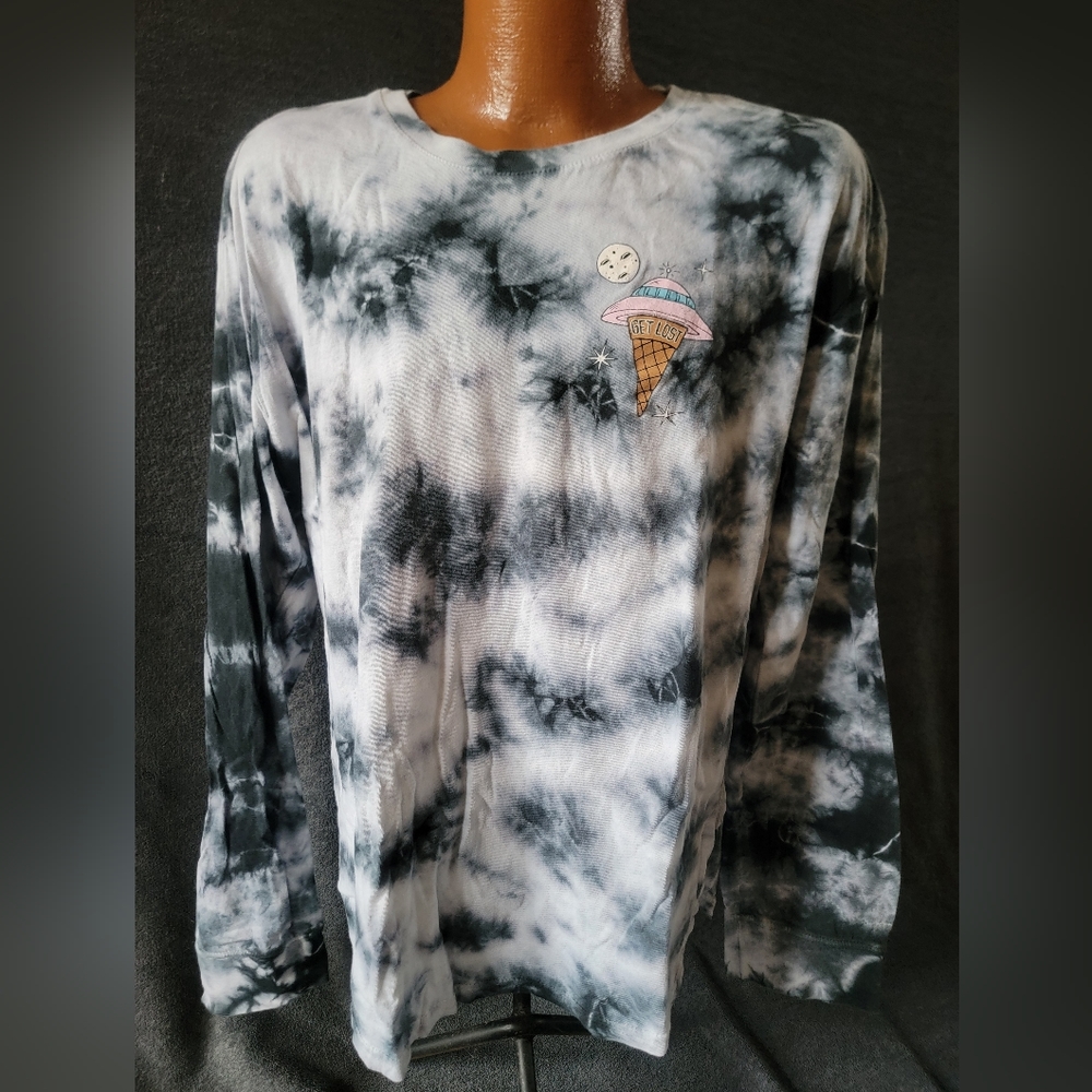 GET LOST long sleeve